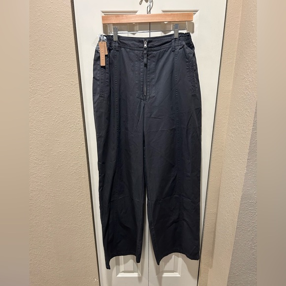 NWT Skims Outdoor Woven Pant in Ash Effortlessly Chic Cool , size M - Picture 7 of 13